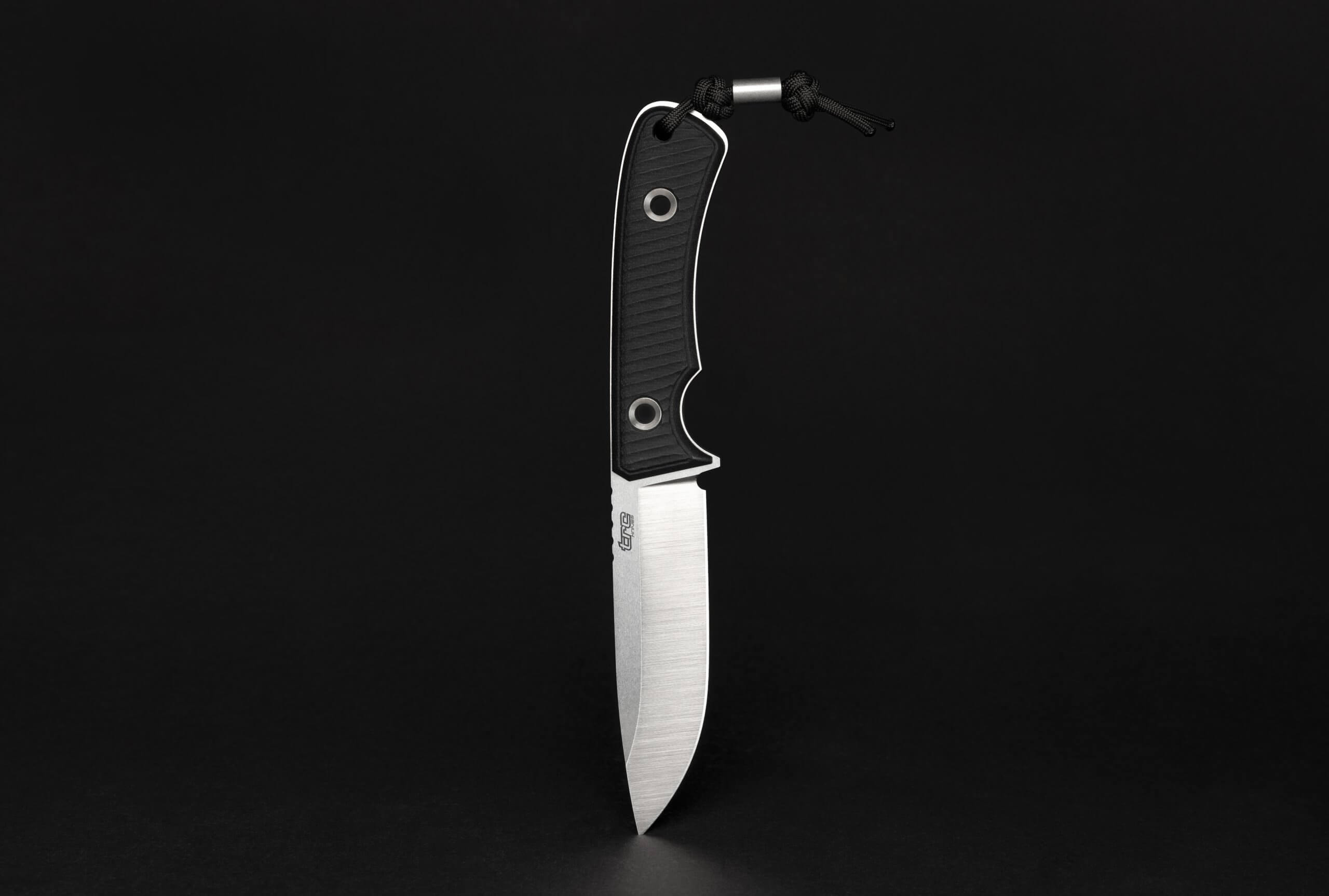 South Pole Magnacut - Magnacut steel blade with Double Black Canvas Micarta handle, 115mm blade length