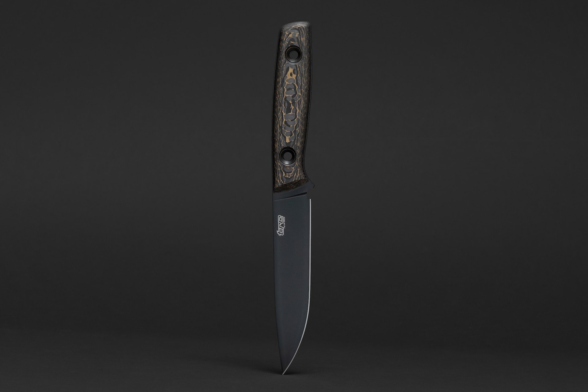 This is Freedom Signature Series - M390 steel blade with Night Storm Carbon Fiber handle, 130mm blade length